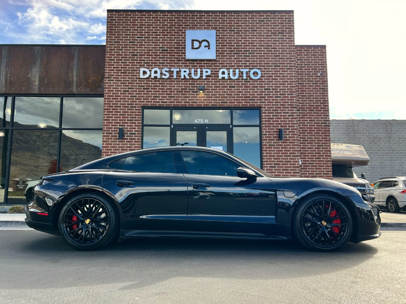 Used 2021 Porsche Taycan Turbo S image 7