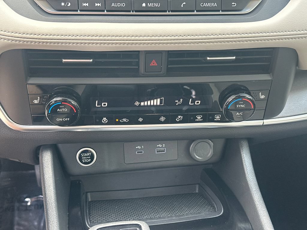 Used 2023 Nissan Rogue SV w/ SV Premium B Package FWD image 26