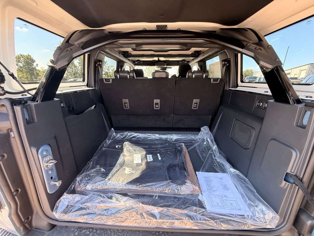 New 2025 Ford Bronco Raptor image 14