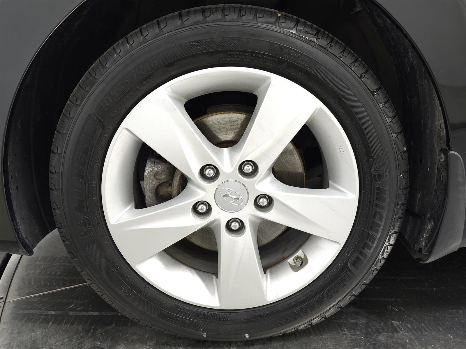 Used 2013 Hyundai Elantra GLS w/ Preferred Pkg FWD image 10
