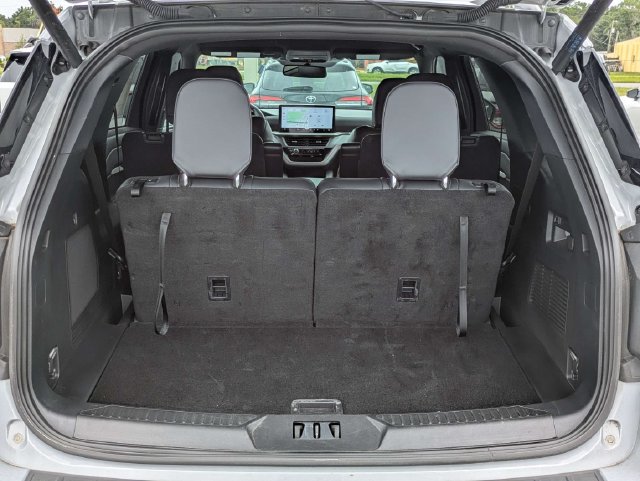 Used 2026 Ford Explorer ST-Line w/ ST-Line Street Pack RWD image 13