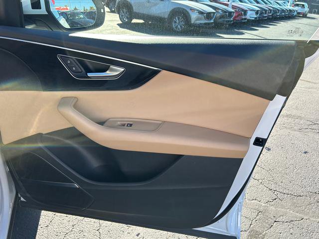 Used 2019 Audi Q8 Premium Plus w/ Premium Plus image 24