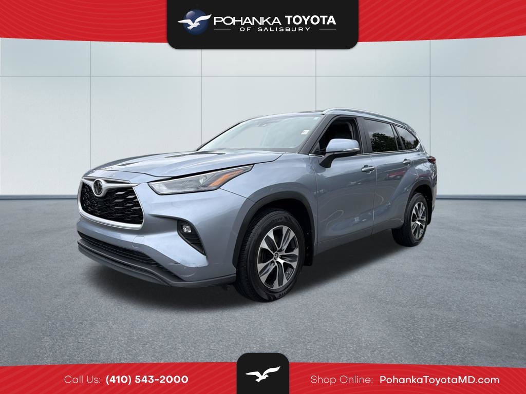 Used 2024 Toyota Highlander XLE AWD/4WD image 1