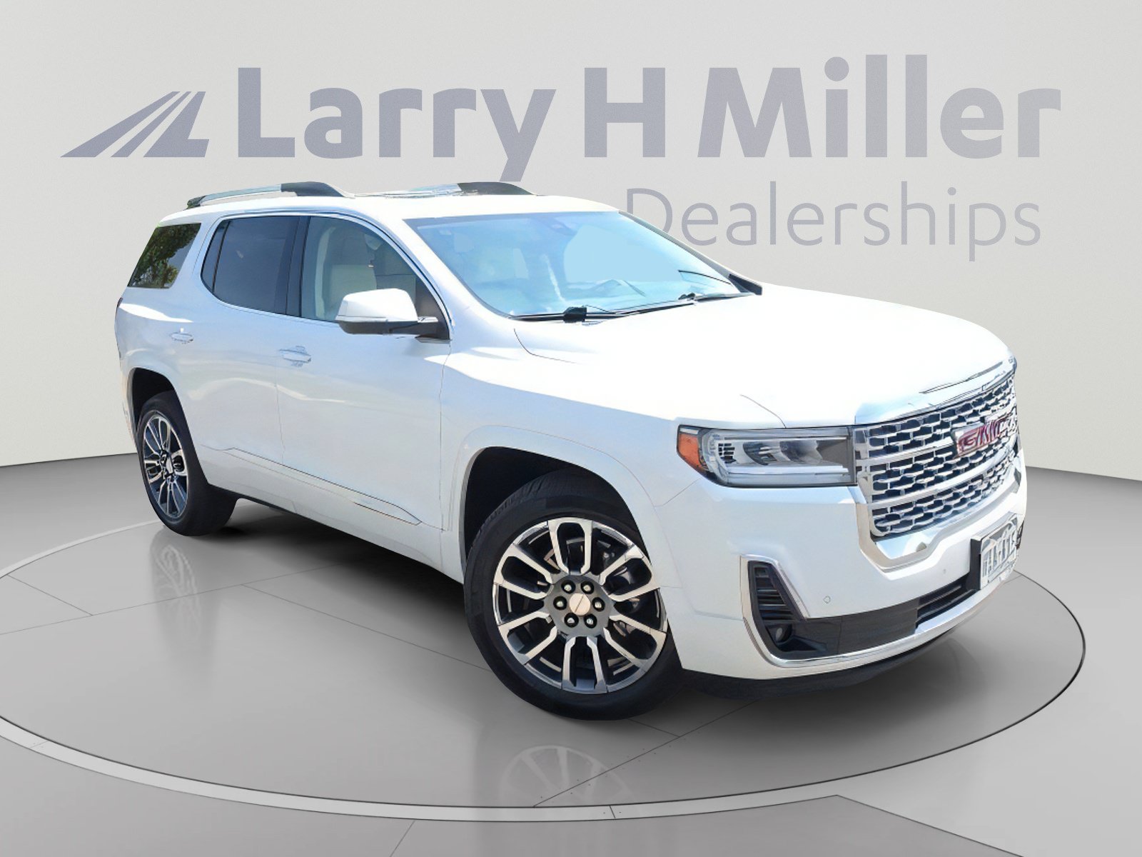 Used 2021 GMC Acadia Denali w/ Denali Ultimate Package AWD/4WD image 2