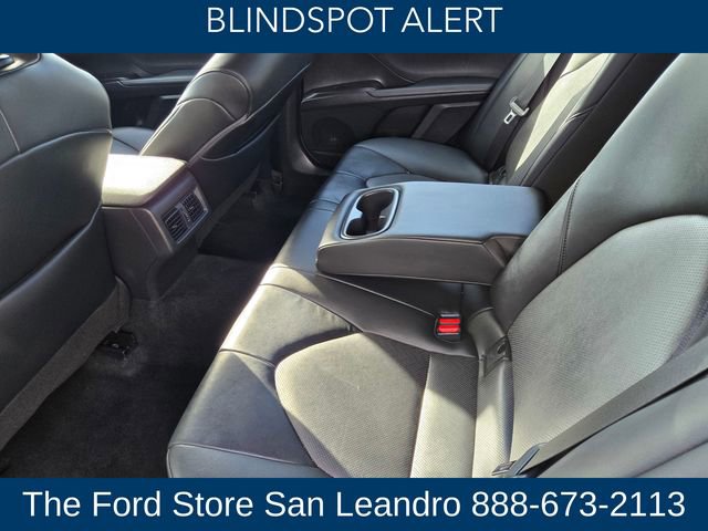 Used 2022 Toyota Camry XLE image 13