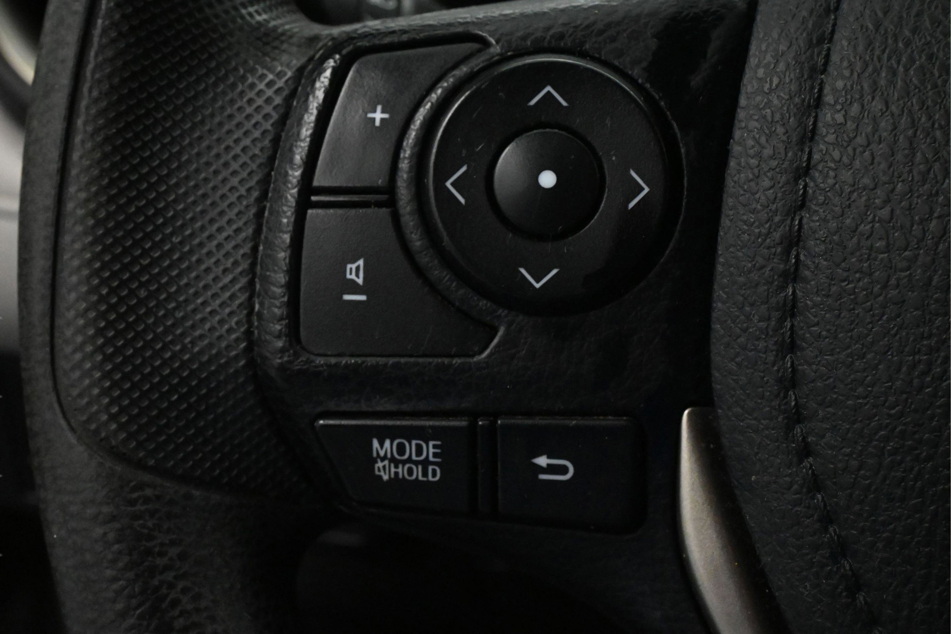 Used 2013 Toyota RAV4 XLE FWD image 18