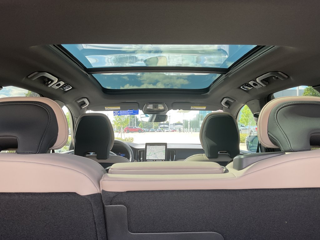 New 2026 Volvo XC60 B5 Plus w/ Protection Package Premier AWD/4WD image 26