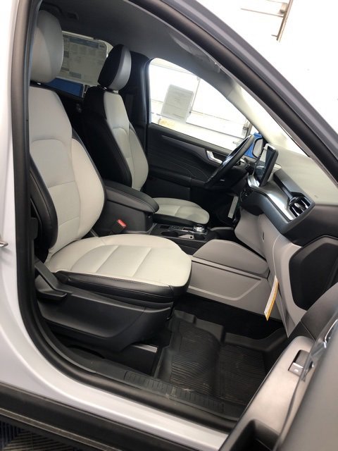 New 2025 Ford Escape SE image 31