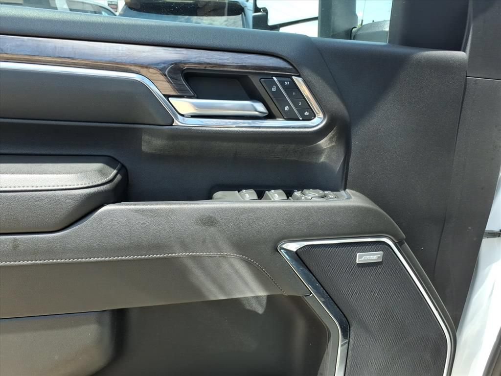 Used 2024 Chevrolet Silverado 2500 LTZ w/ LTZ Premium Package AWD/4WD image 19