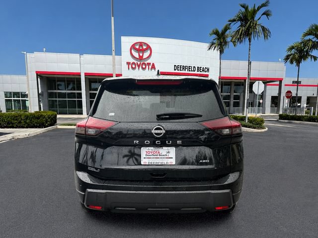 Used 2024 Nissan Rogue S AWD/4WD image 6
