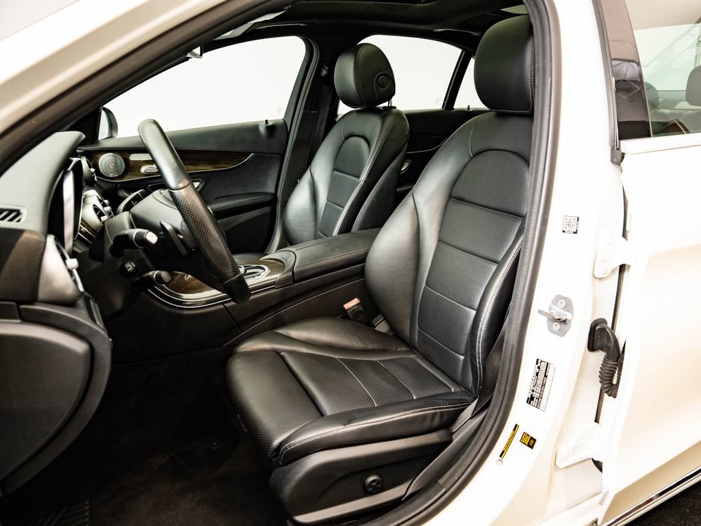 Used 2018 Mercedes-Benz C 300 4MATIC Sedan image 24