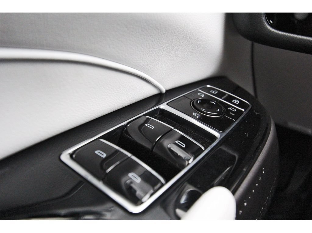 New 2027 Cadillac Lyriq Luxury AWD/4WD image 15