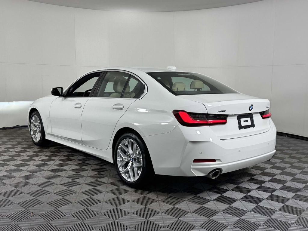 Used 2025 BMW 330i xDrive Sedan w/ Premium Package AWD/4WD image 8