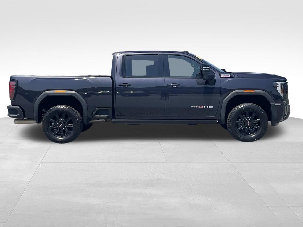 Used 2024 GMC Sierra 2500 AT4 w/ AT4 Premium Plus Package AWD/4WD image 2
