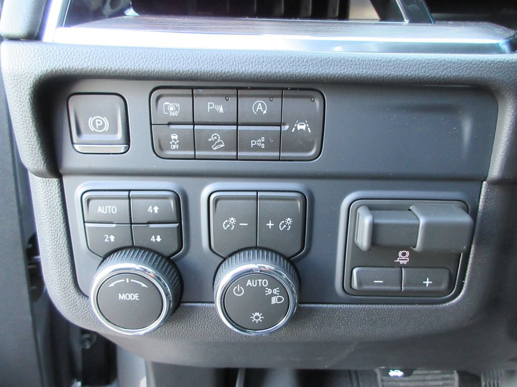 New 2026 Chevrolet Tahoe LS w/ LS Custom Edition AWD/4WD image 22