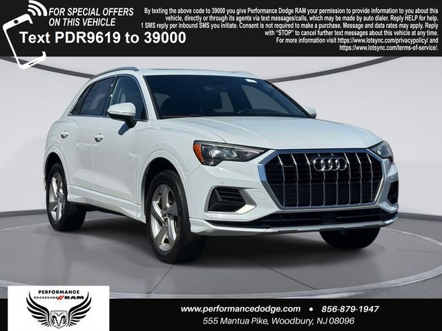 Used 2019 Audi Q3 2.0T Premium w/ Convenience Package AWD/4WD image 1