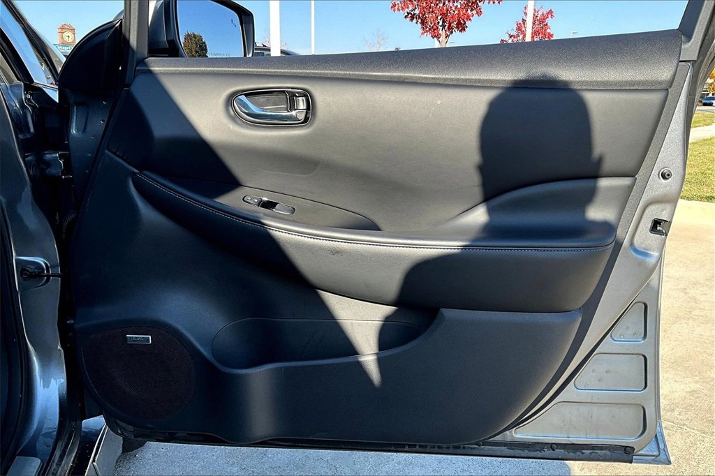 Used 2022 Nissan Leaf SL Plus image 23