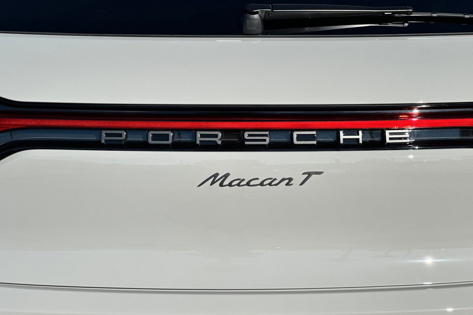 New 2026 Porsche Macan Turbo AWD/4WD image 39