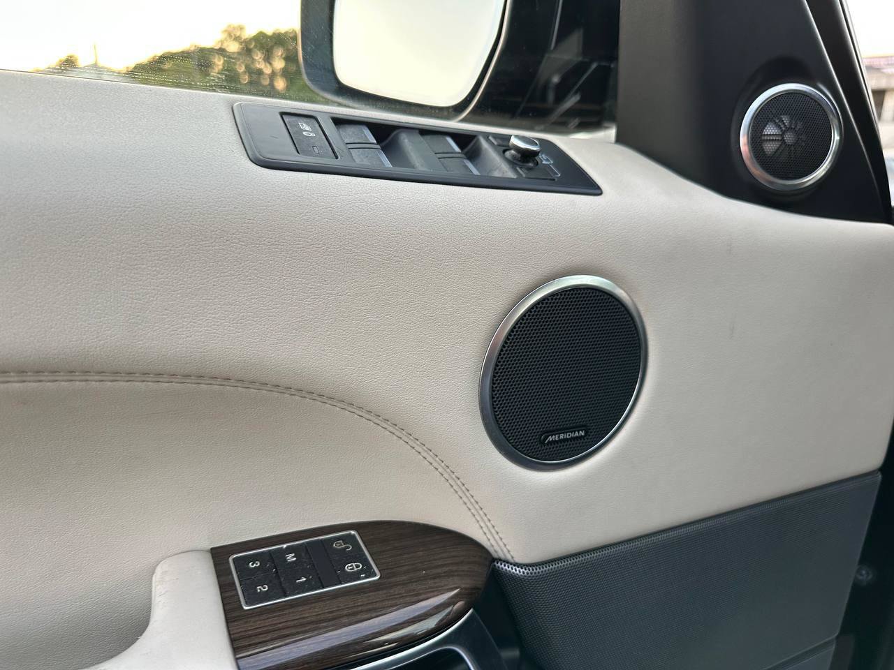 Used 2015 Land Rover Range Rover Sport HSE AWD/4WD image 48