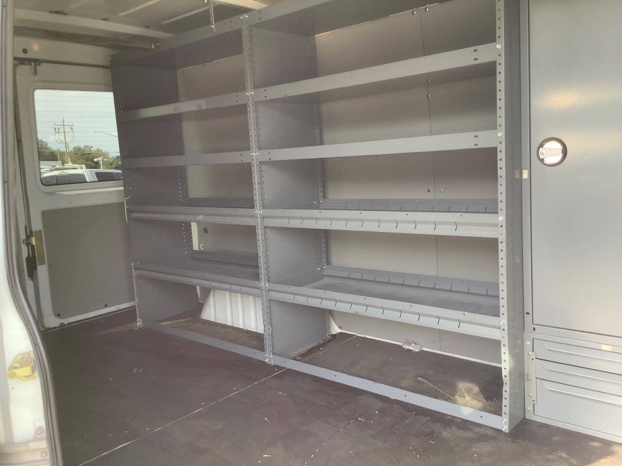 Used 2003 Dodge Sprinter 2500 RWD image 36