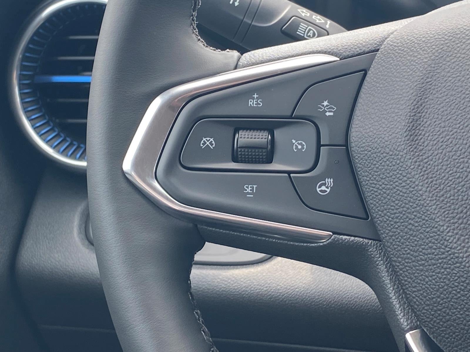 New 2026 Chevrolet Trax LT w/ Driver Confidence Package FWD image 7
