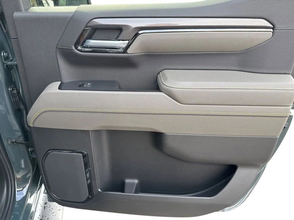 New 2026 Chevrolet Silverado 1500 ZR2 image 29