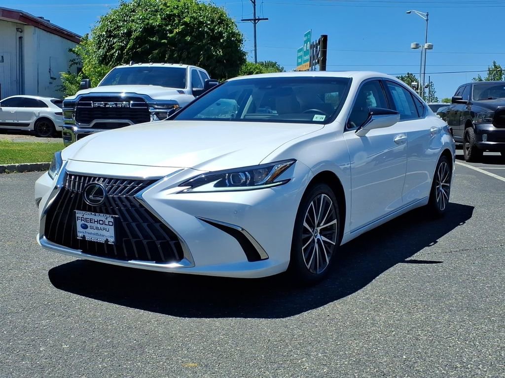 Used 2023 Lexus ES 350 w/ Premium Package FWD image 3