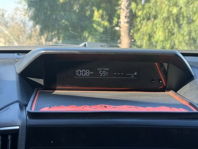 Used 2022 Subaru Crosstrek 2.0i Premium w/ Moonroof Package image 23