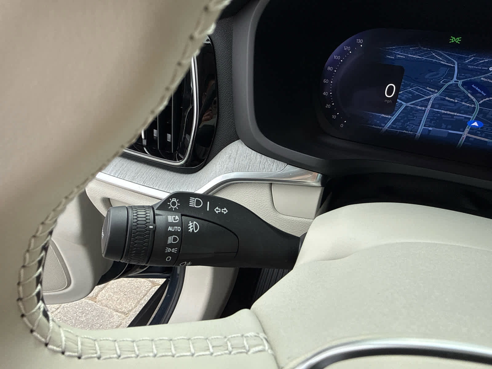 New 2026 Volvo V60 B5 Cross Country Plus w/ Protection Package Premier image 39