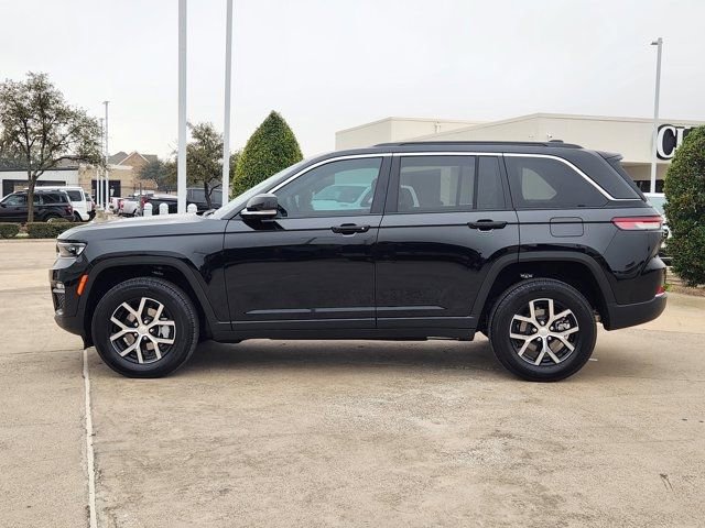 Used 2025 Jeep Grand Cherokee Limited image 12