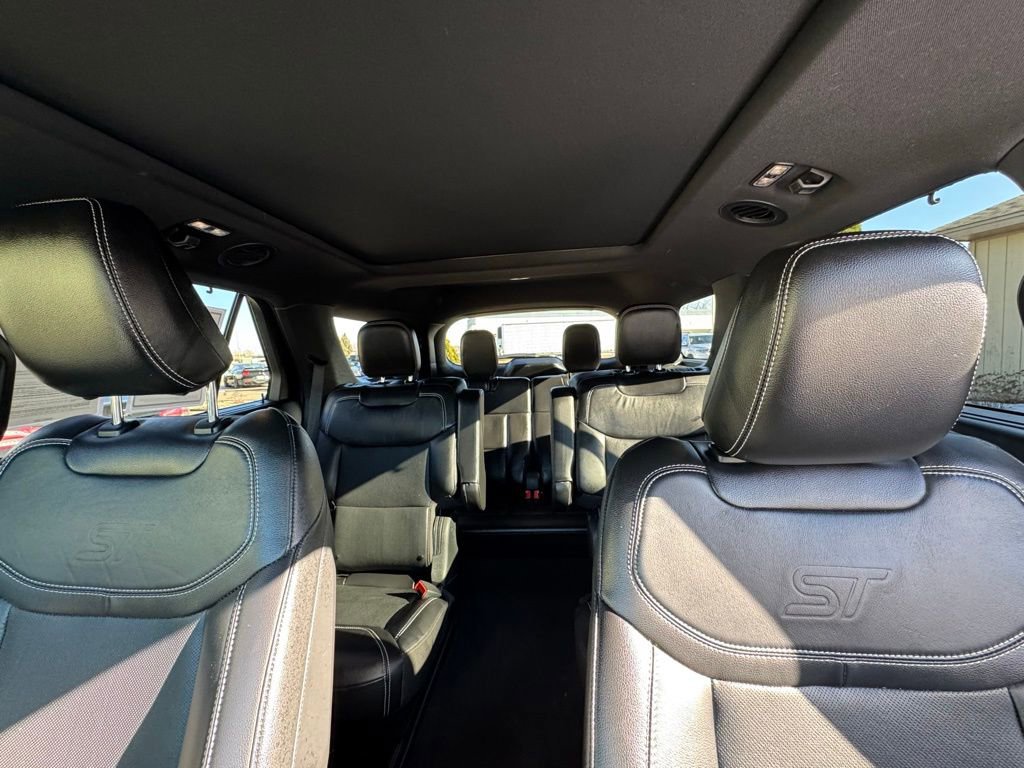 Used 2022 Ford Explorer ST w/ ST Street Pack image 19