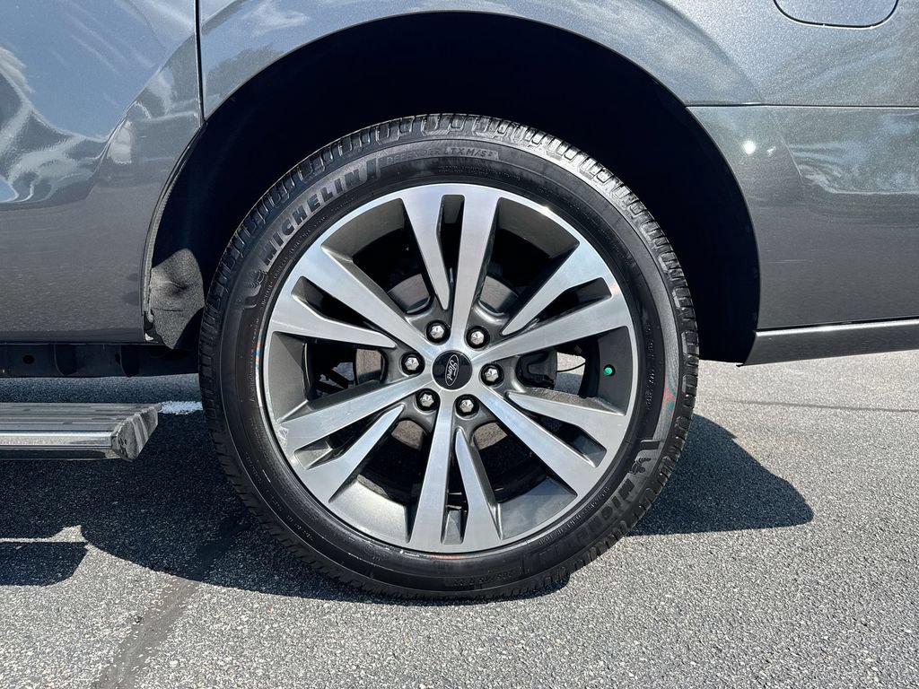 Used 2021 Ford Expedition Max Platinum AWD/4WD image 29