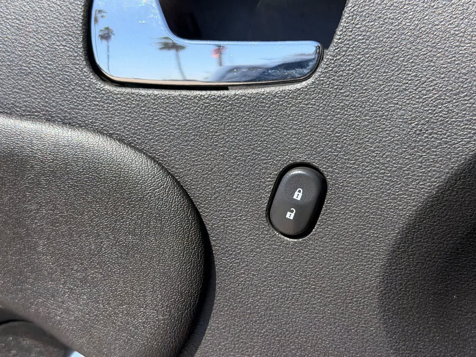 Used 2007 Saturn Sky w/ Premium Trim Pkg RWD image 13