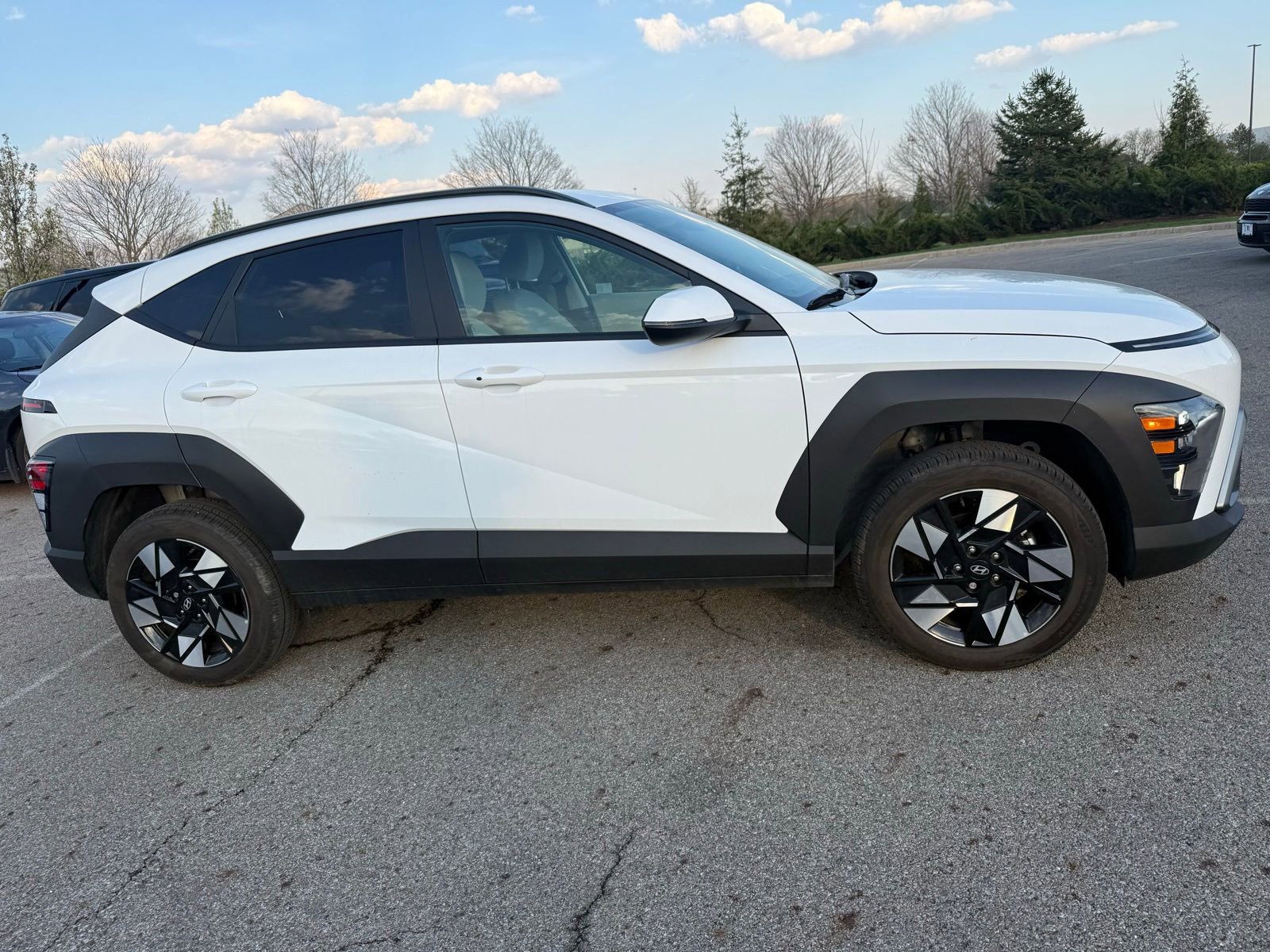 Used 2025 Hyundai Kona SEL image 4