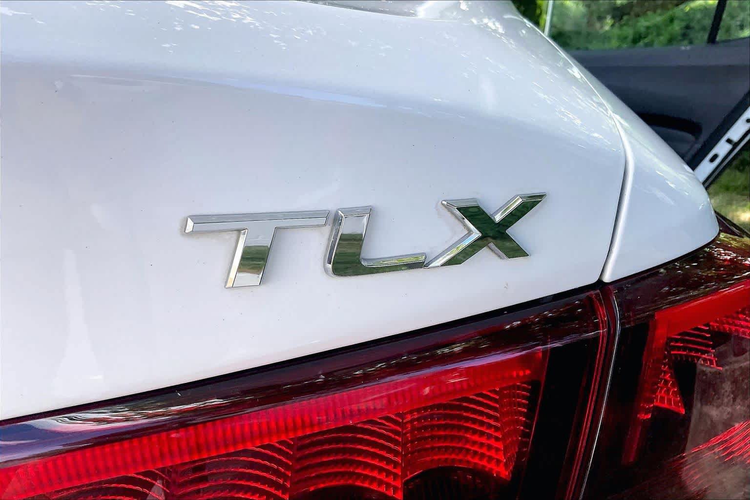 Used 2015 Acura TLX w/ Technology Package FWD image 31