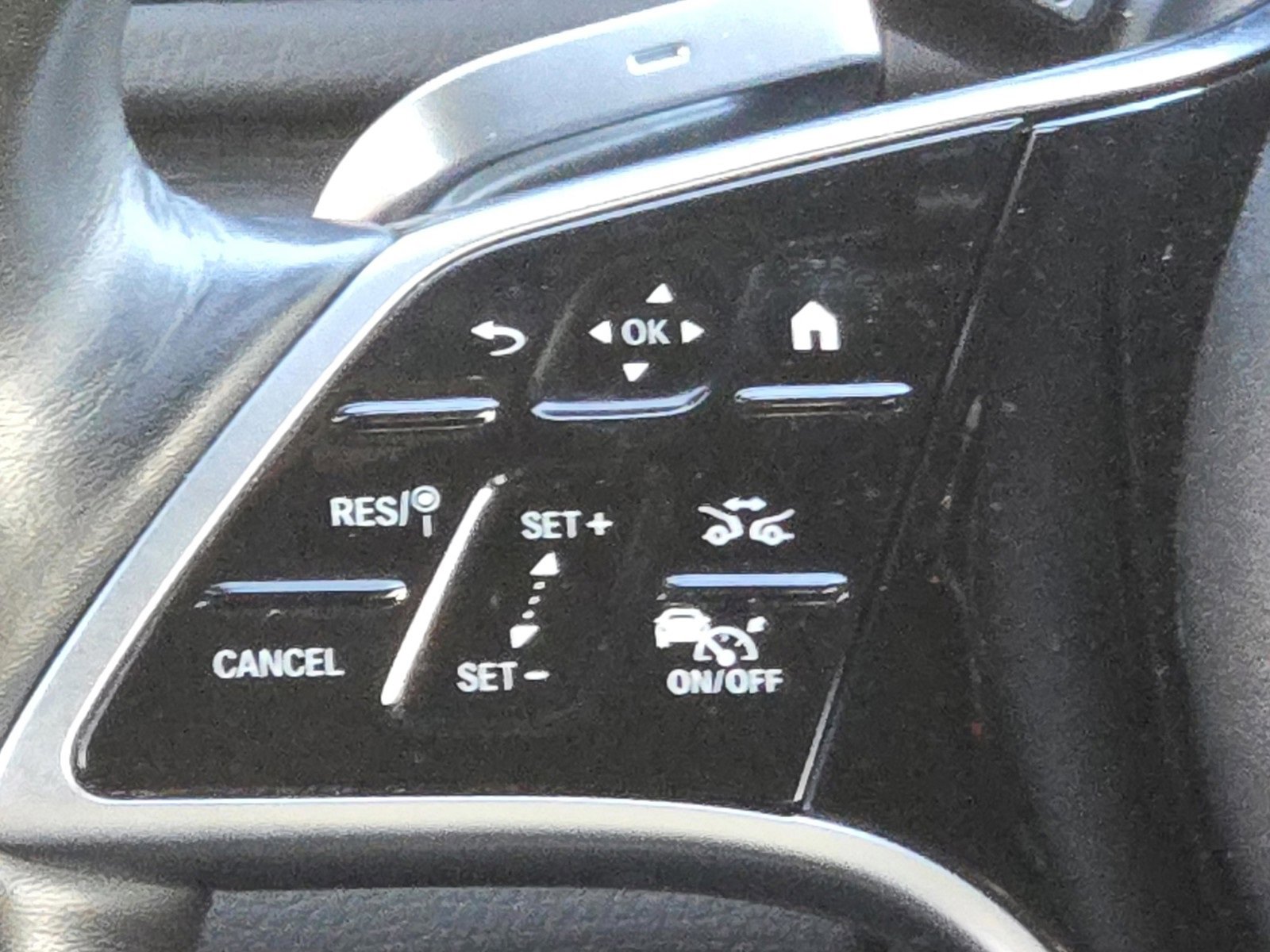 Used 2024 Mercedes-Benz GLS 450 4MATIC image 12