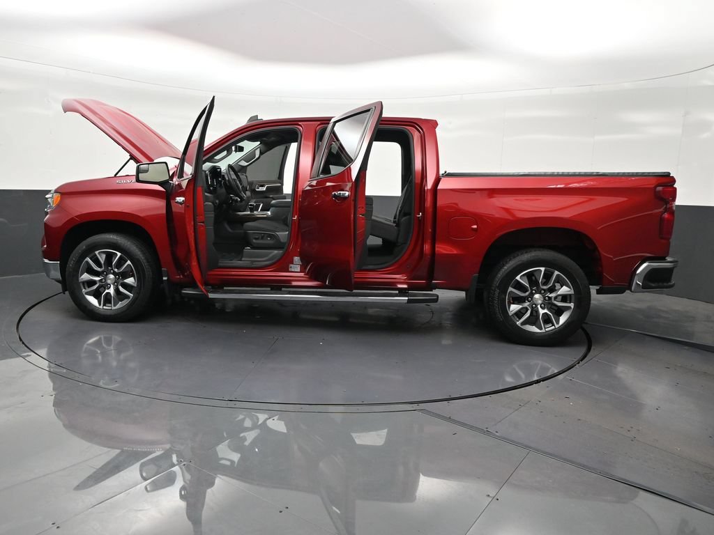 Used 2024 Chevrolet Silverado 1500 LT RWD image 32