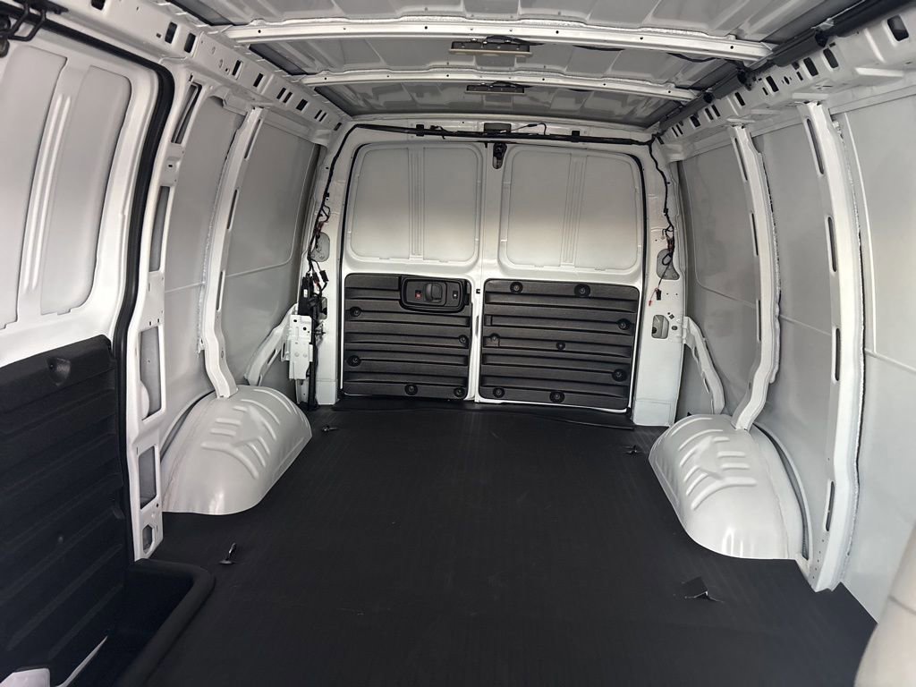 New 2025 Chevrolet Express 2500 w/ Driver Convenience Package image 26
