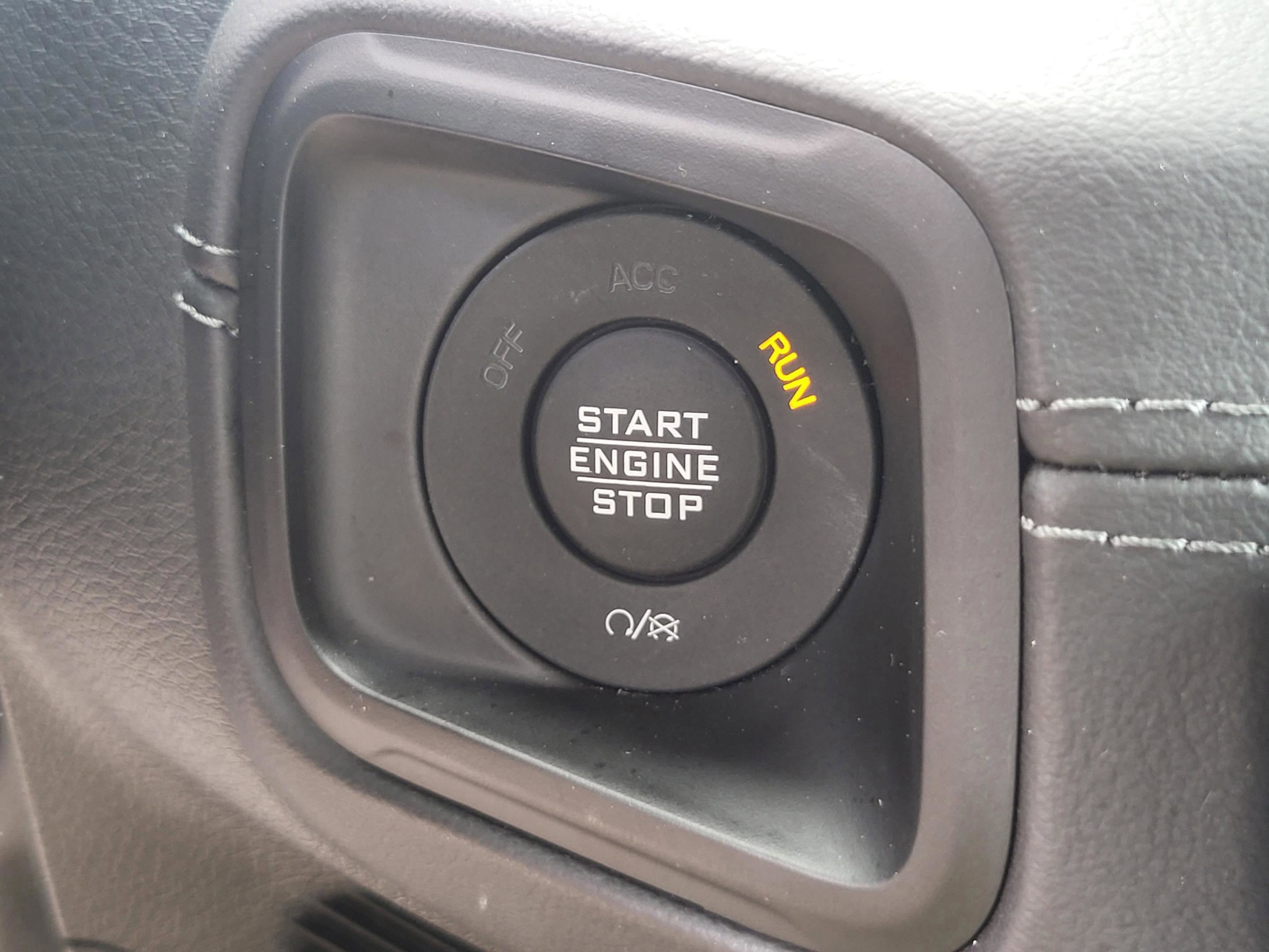 Used 2025 Jeep Wrangler Unlimited Rubicon 4xe w/ Convenience Group image 10