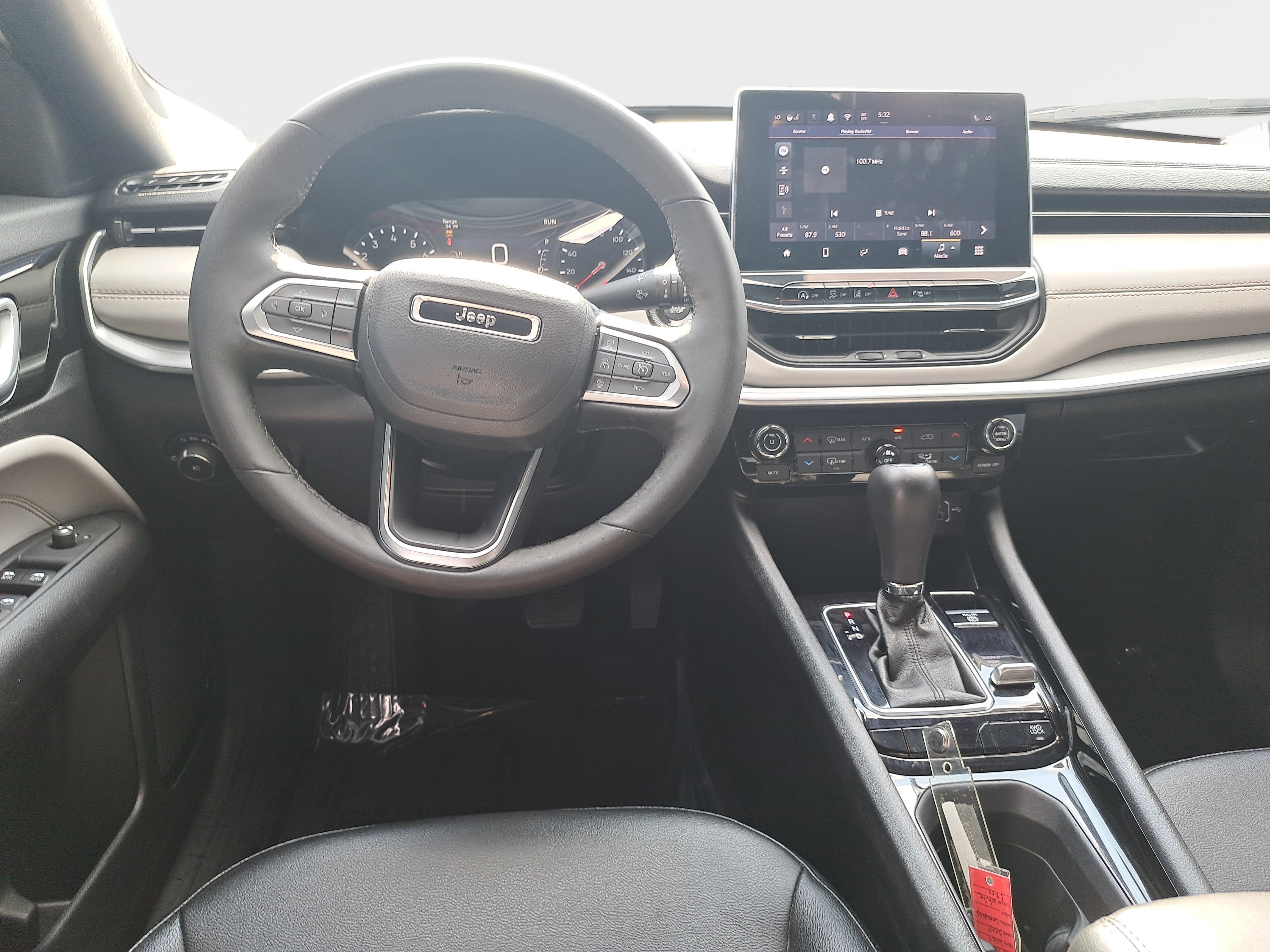 Used 2024 Jeep Compass Limited AWD/4WD image 15