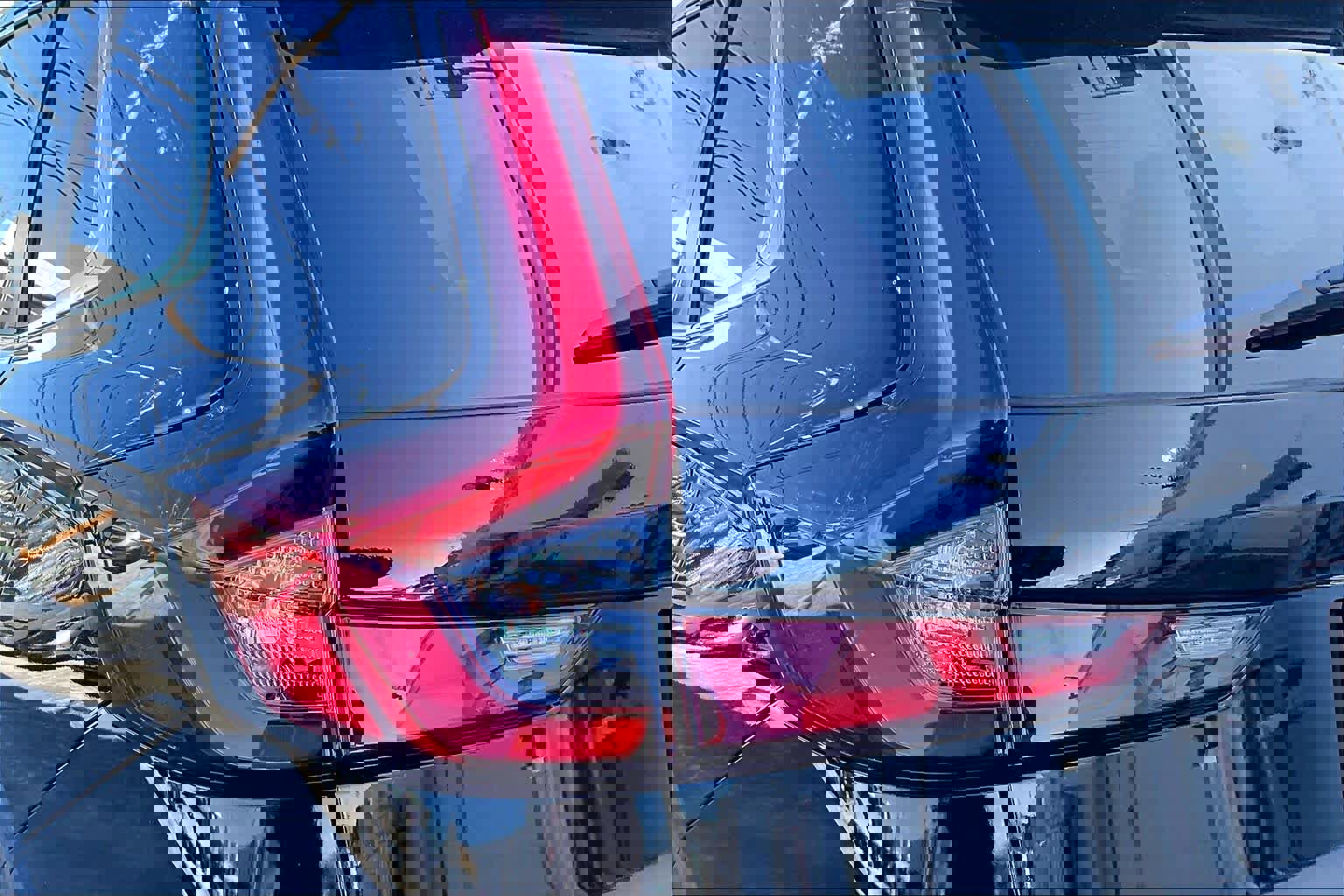 Used 2025 Honda CR-V EX-L image 25