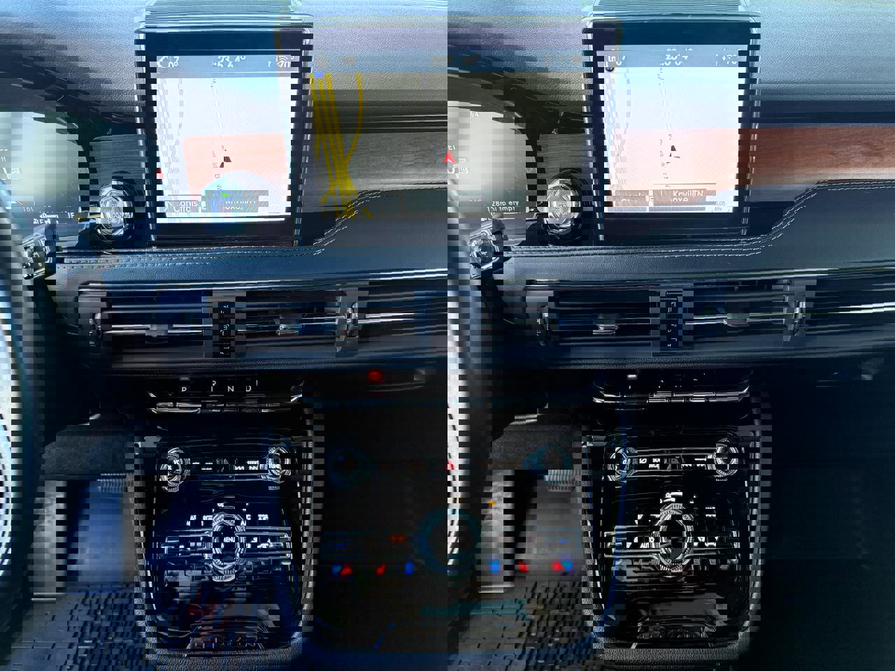 Used 2022 Lincoln Corsair Reserve w/ Equipment Group 201A image 23