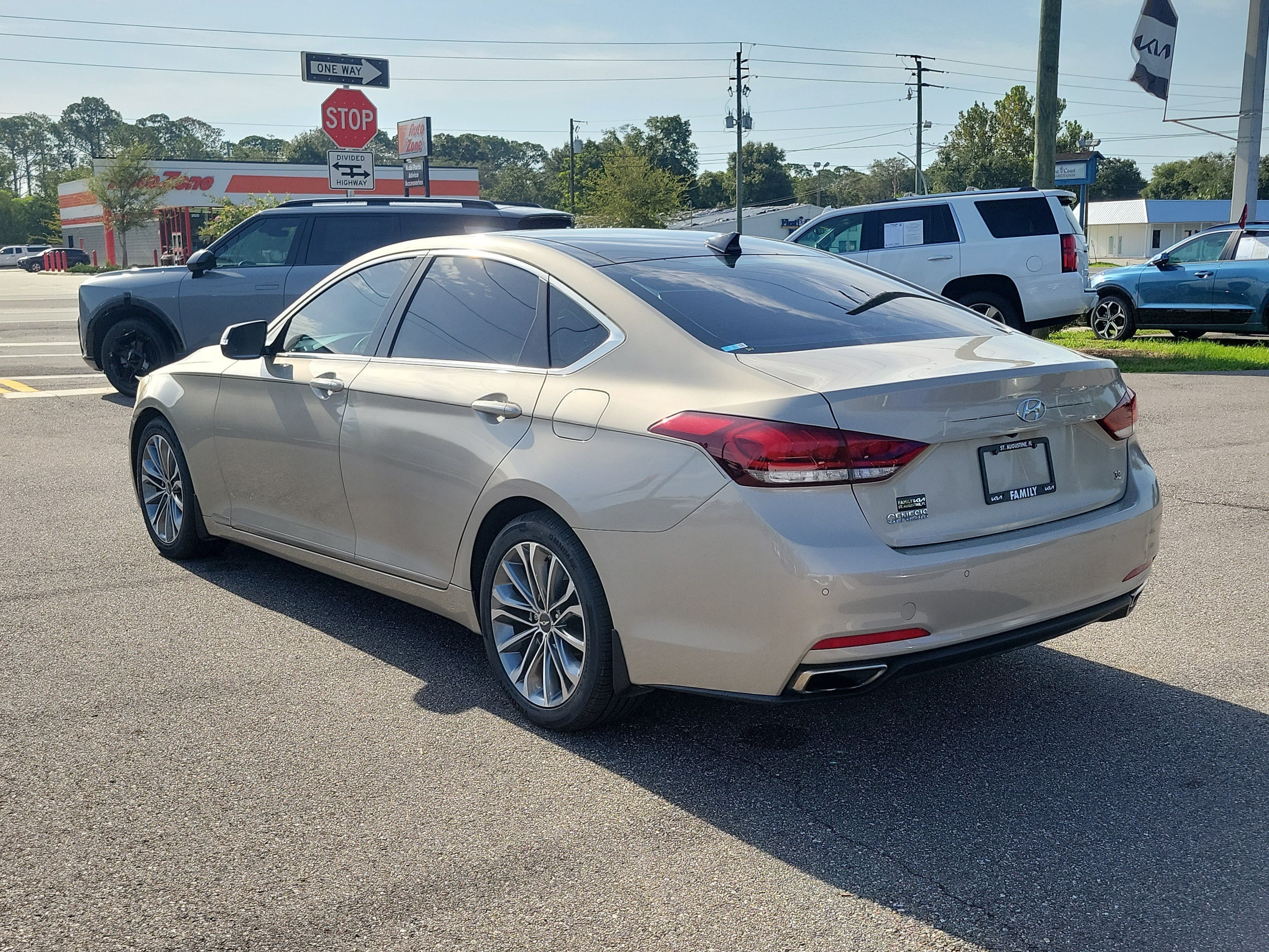 Used 2015 Hyundai Genesis 3.8 w/ Option Group 03 RWD image 4