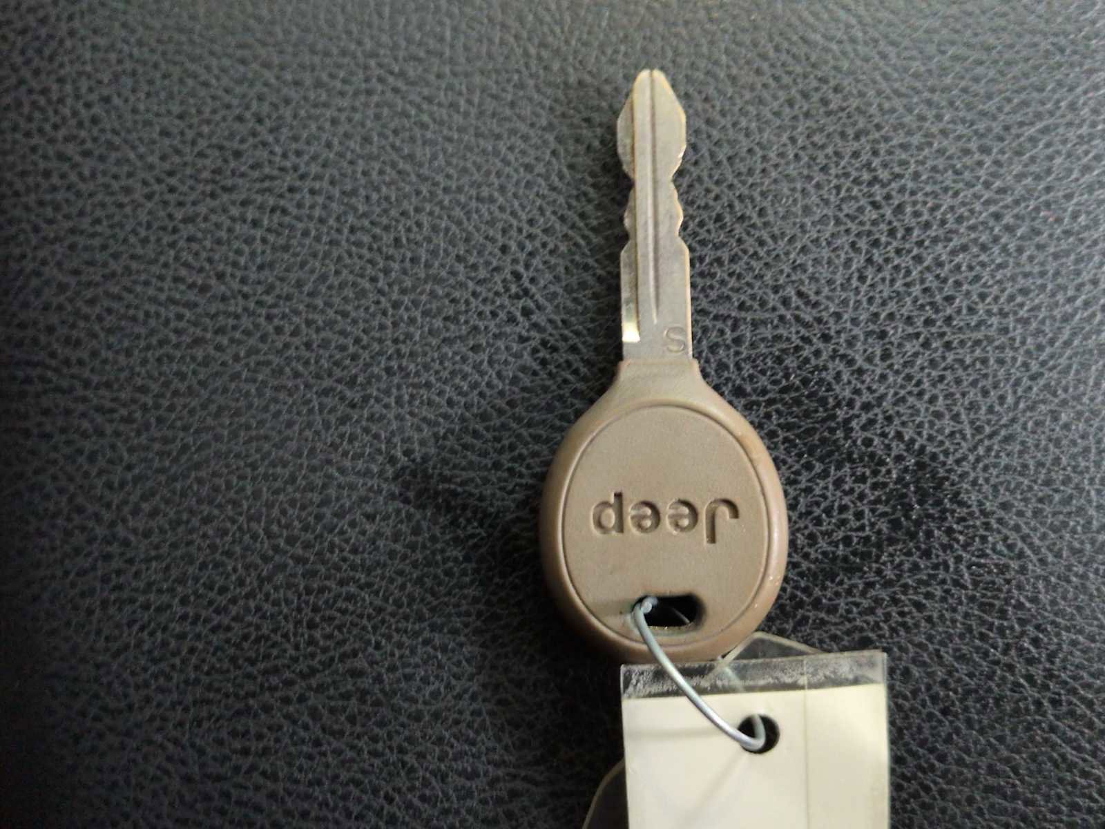 Used 2017 Jeep Wrangler Unlimited Sport w/ Connectivity Group image 30