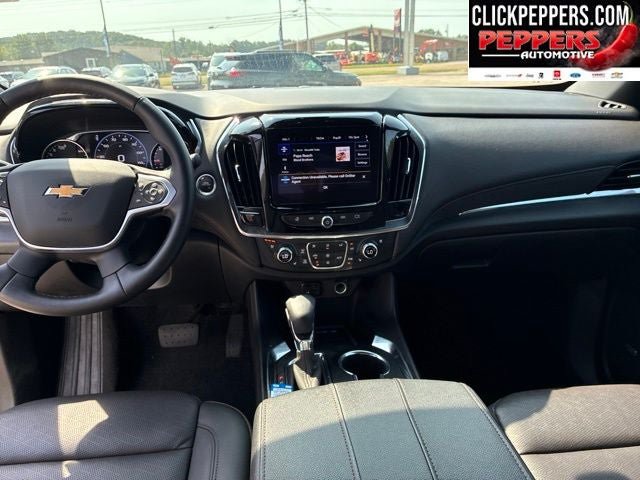 Used 2023 Chevrolet Traverse High Country FWD image 15
