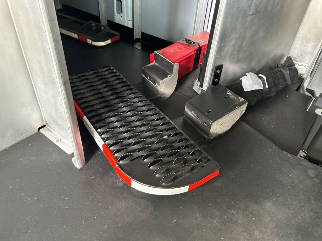 Used 2024 RAM ProMaster 3500 w/ Delivery Van Package image 25