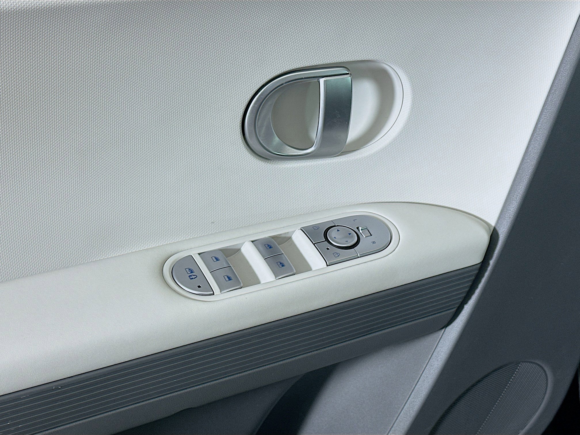 Used 2024 Hyundai Ioniq 5 SEL image 15