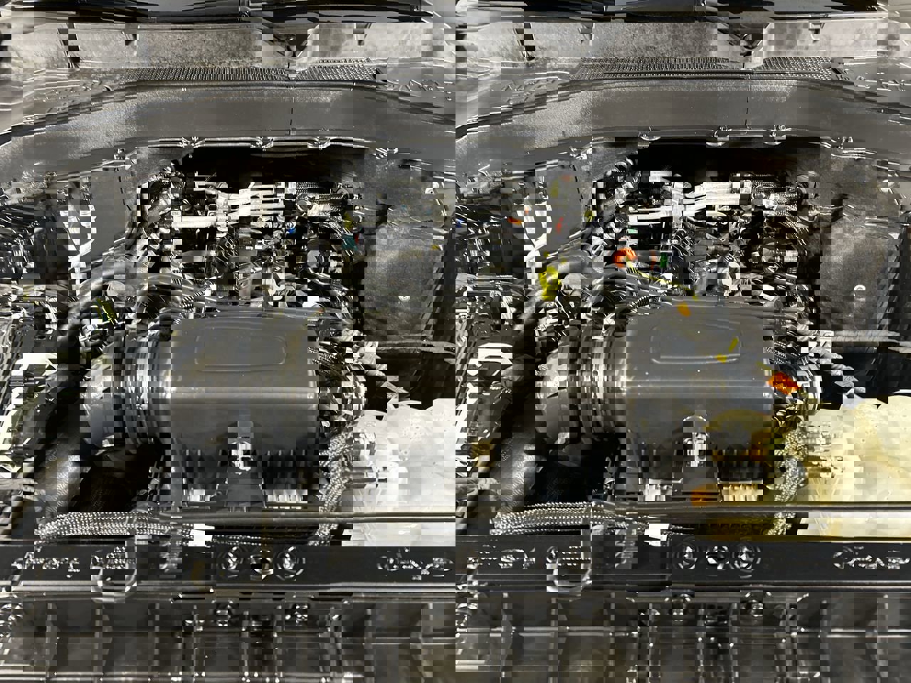 Used 2022 Ford Explorer XLT w/ Equipment Group 202A image 10