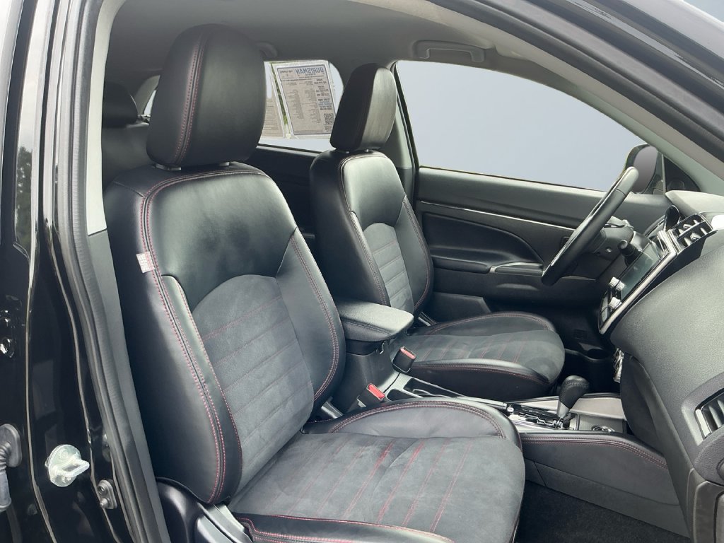 Used 2024 Mitsubishi Outlander Sport SE AWD/4WD image 16