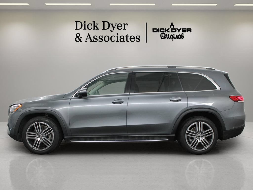 Used 2023 Mercedes-Benz GLS 450 4MATIC image 15